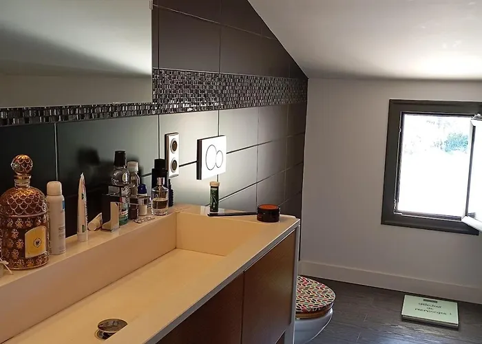 Дом отдыха Chai Elisabeth Avec Piscine